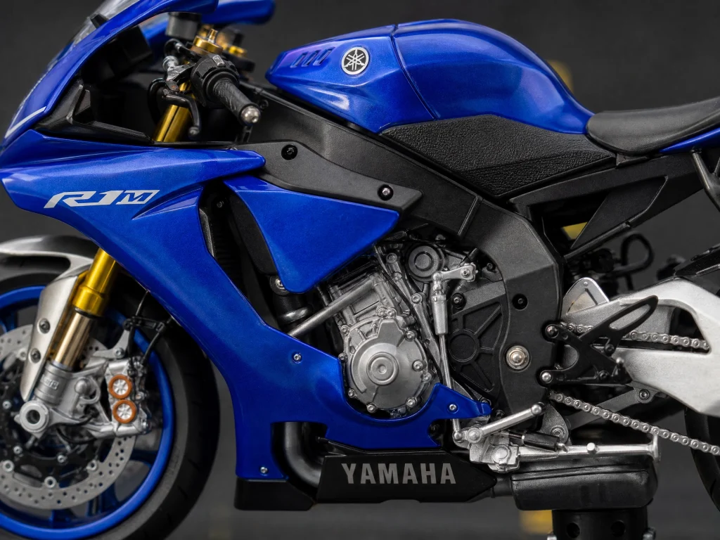 Tamiya Yamaha YZF-R1M 1:12
