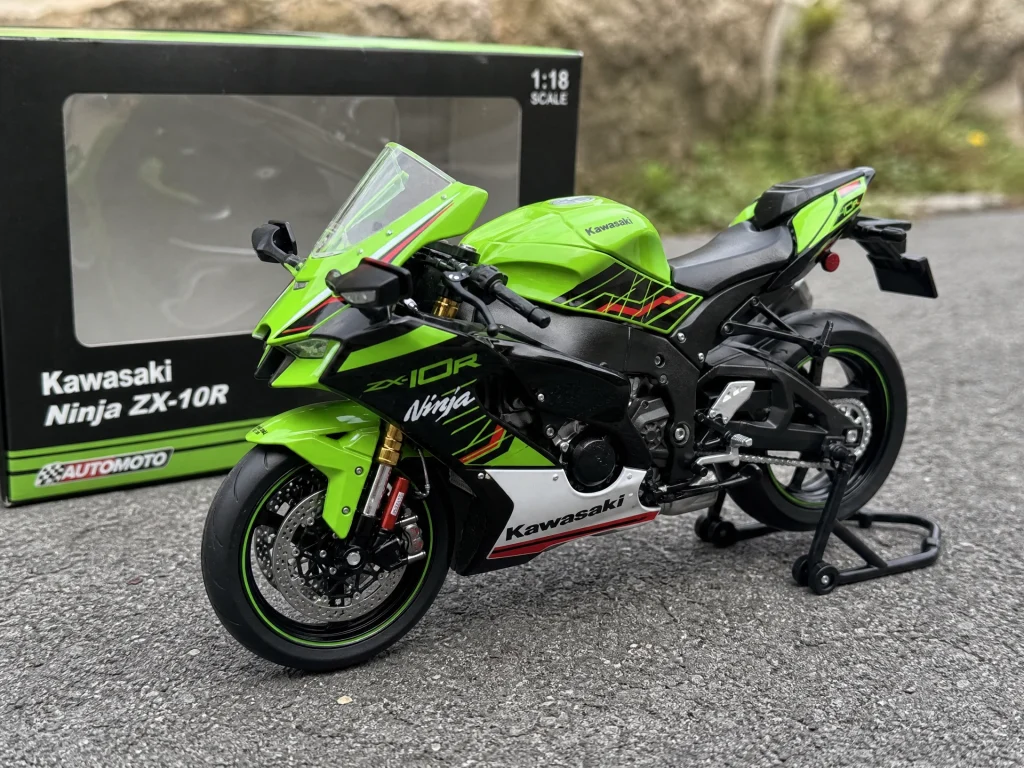 AutoMoto Kawasaki Ninja ZX-10R 1:18