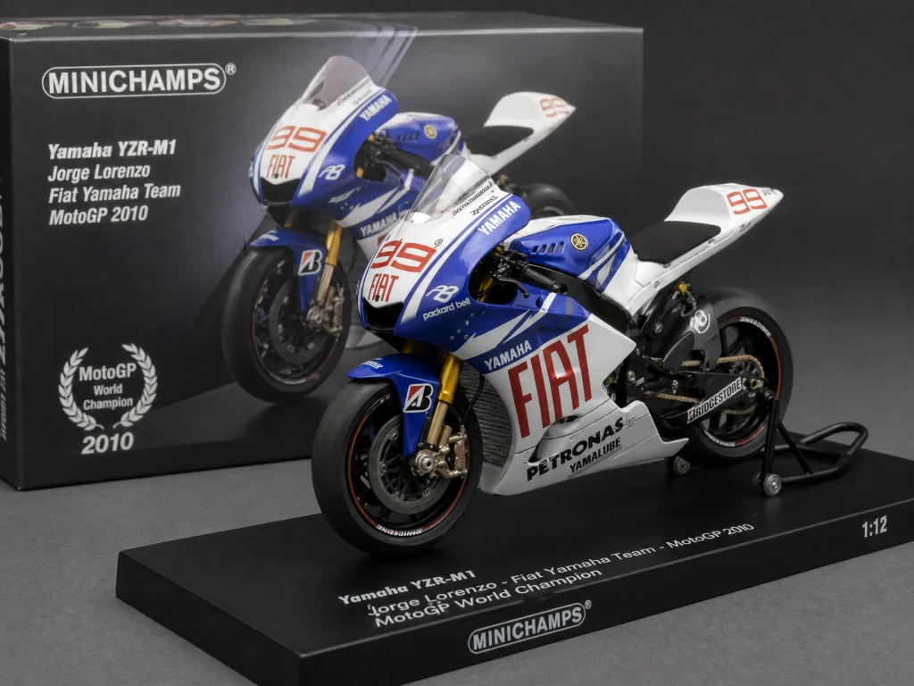 Minichamps Jorge Lorenzo Yamaha YZR-M1 2010 1:12
